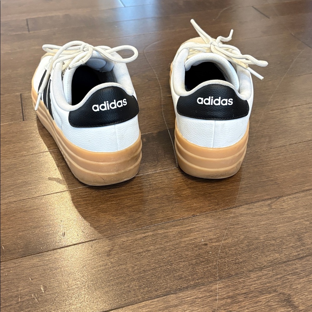 Adidas platform sneaker - Picture 2 of 5